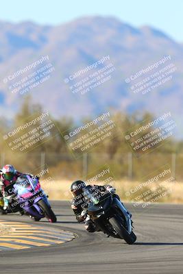 media/Jan-10-2025-CVMA Friday Practice (Fri) [[489e0da257]]/Group 4 and Trackday/Session 5 (Turn 7)/